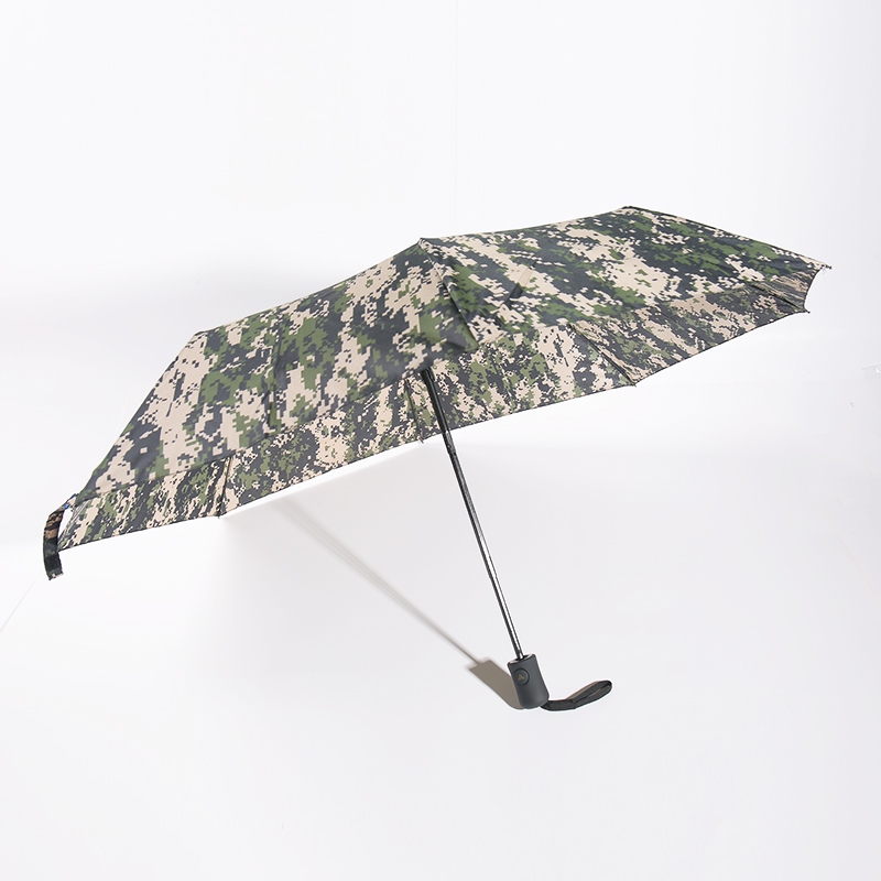 Dreifacher Mini-Regenschirm in Camouflage RU1957