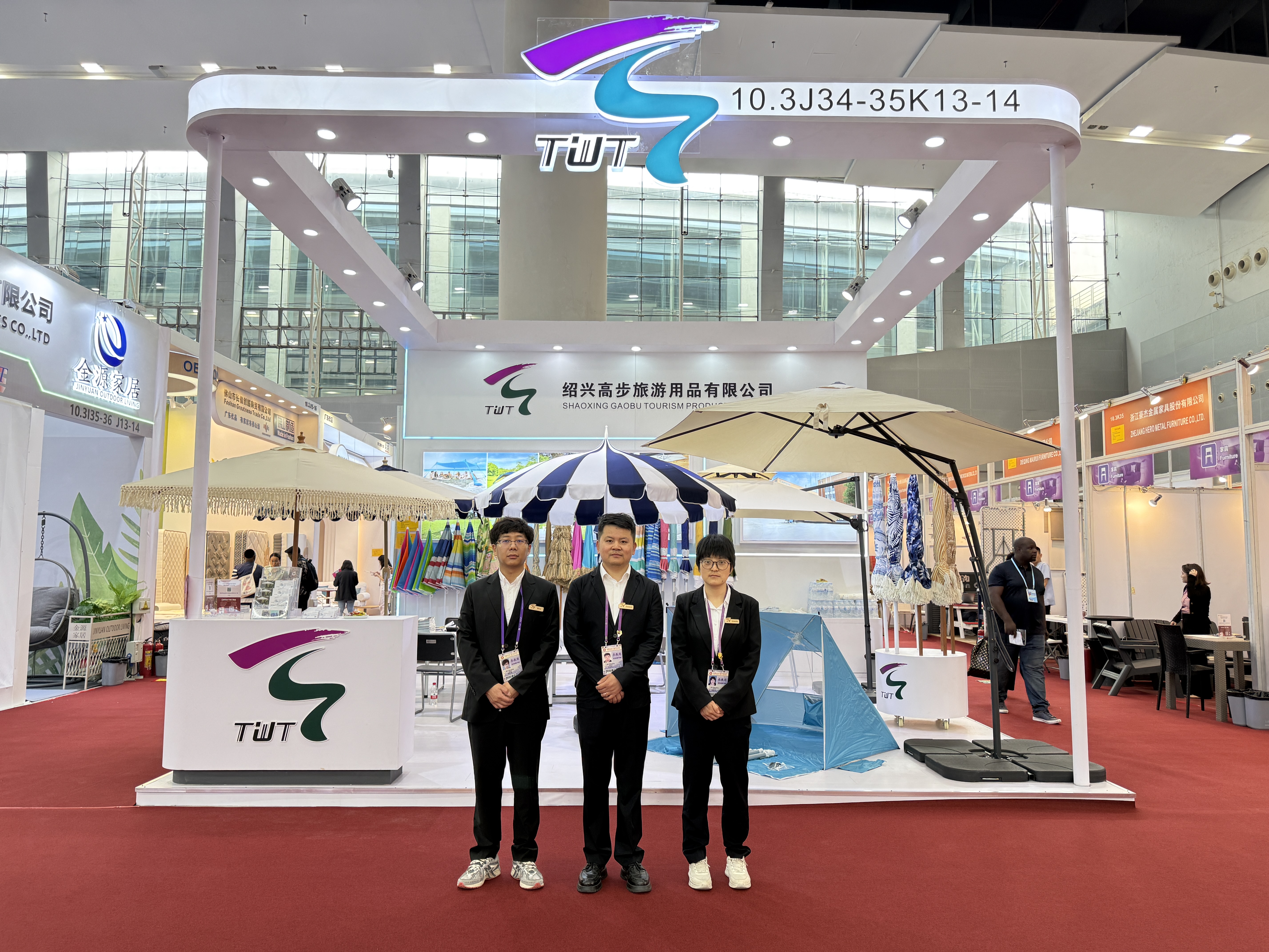 Shaoxing Gaobu Tourism Products Co., Ltd. trat auf der Canton Fair auf, um innovative Outdoor -Produkte zu zeigen.